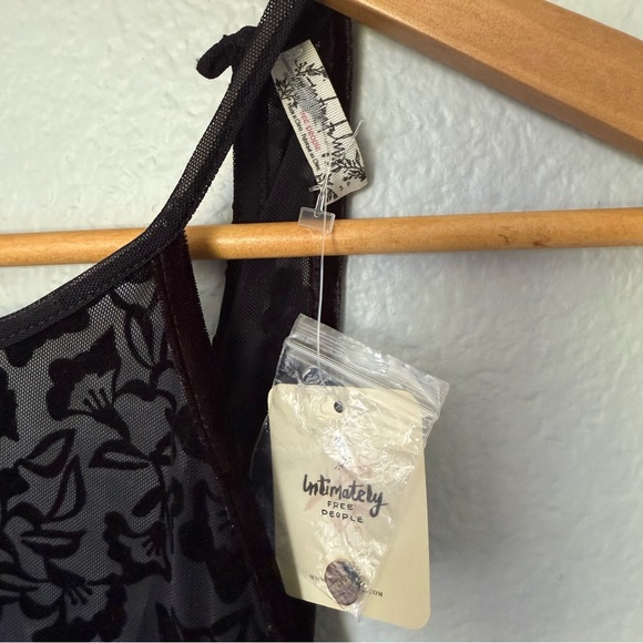 Intimately Free People Black Lace and Velvet Halter Mini Dress Size Small - Picture 6 of 8